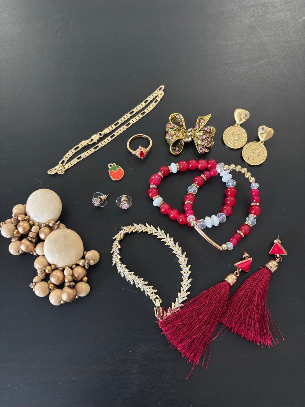 Vintage/Modern gold tone jewelry bundle!
